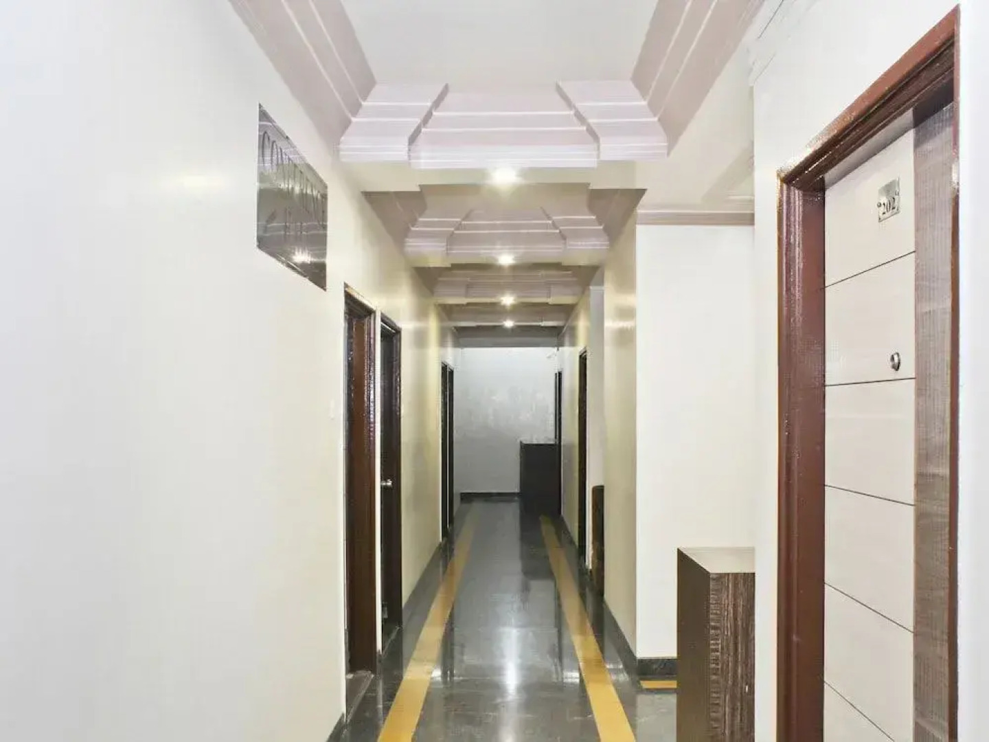Hotel Jayratna