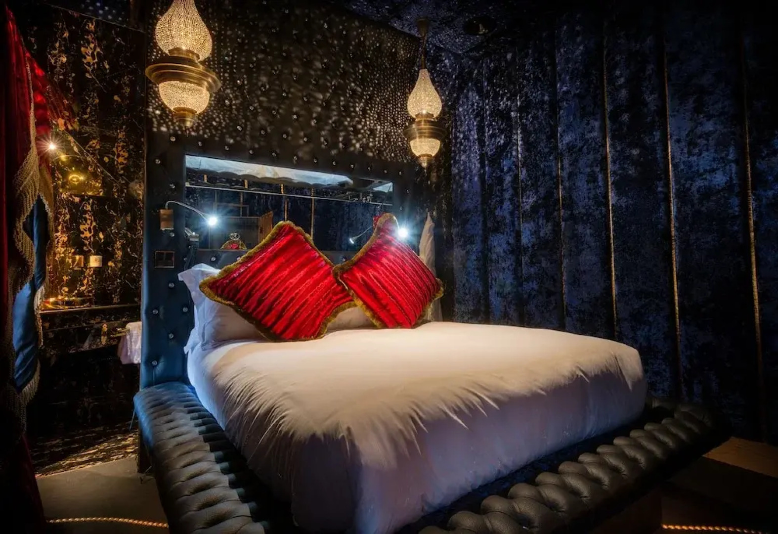 Crazy Bear Hotel-Beaconsfield