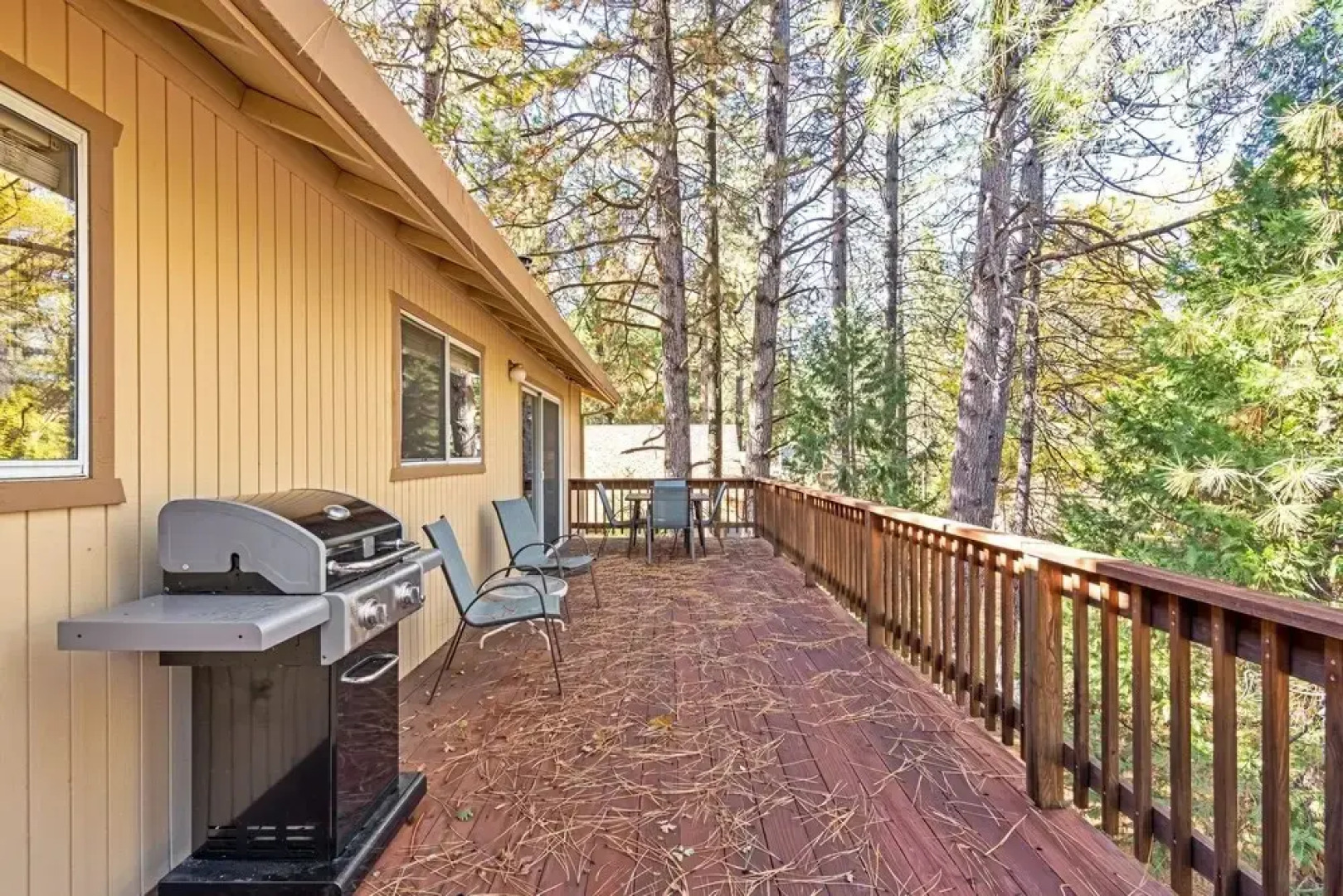 Wolf Den - Check out the Beach, Country Club, Golf Course Enjoy the Wifi, Central Heat and Air Conditioning. Near Yosemite by Redawning