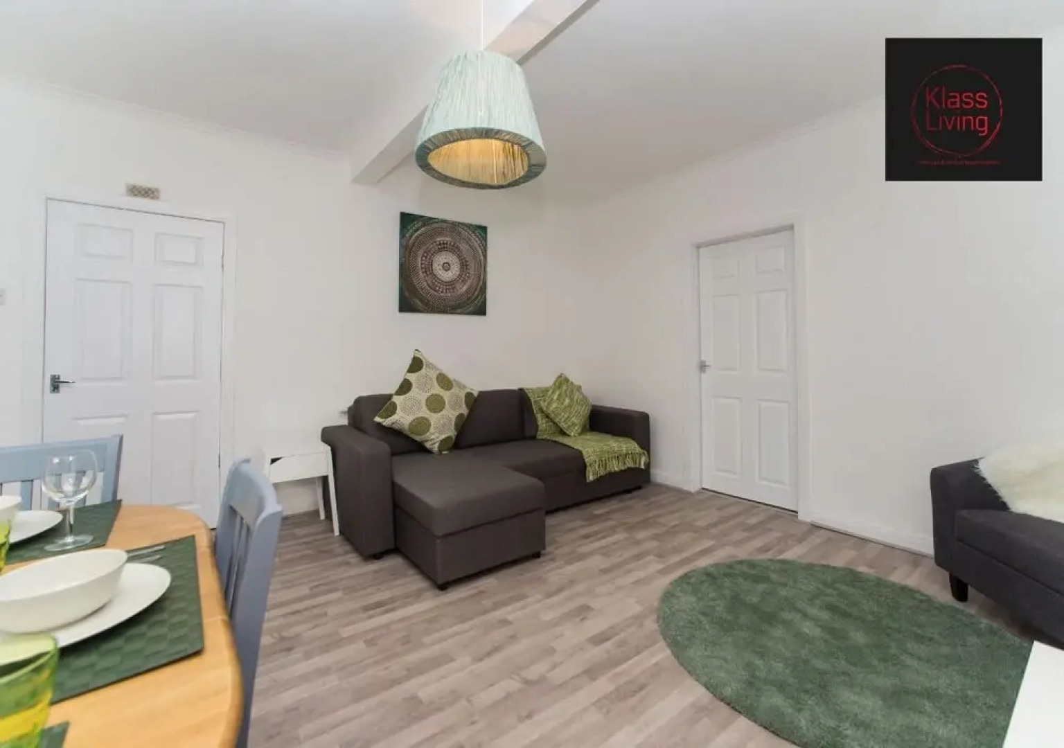 Two Bedroom House by Klass Living Serviced Accommodation Hamilton - Kenmar House With Parking & WiFi