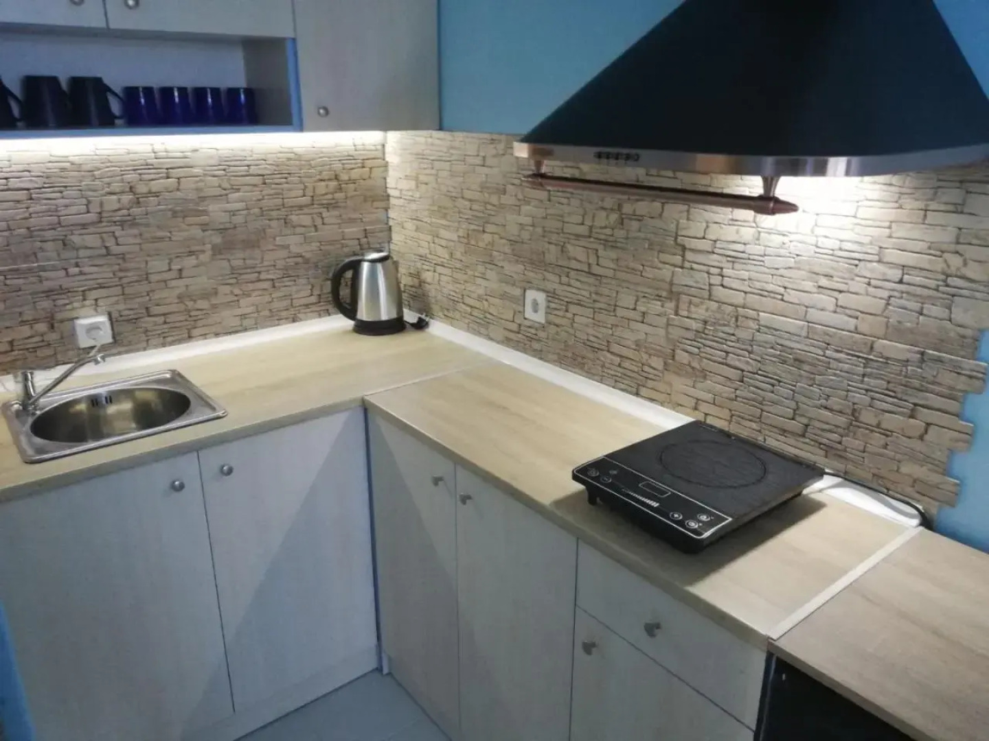 The Blue Studio ~ In a complex next to the beach