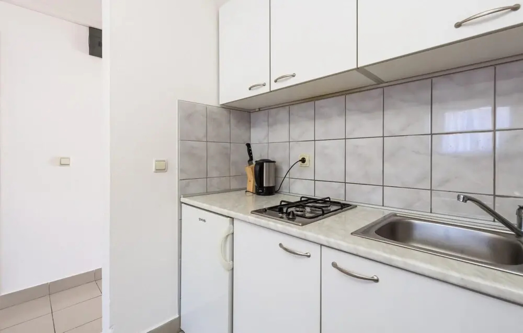 Beautiful Apartment in Prizna With Wifi and 3 Bedrooms