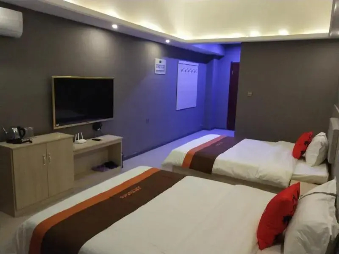 Jun Hotel Henan Anyang Wenfeng District Wenfeng Avenue Yingbin Park