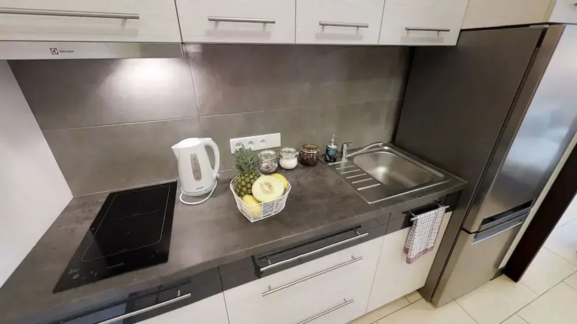 Rint - Centrum Świętojańska Street