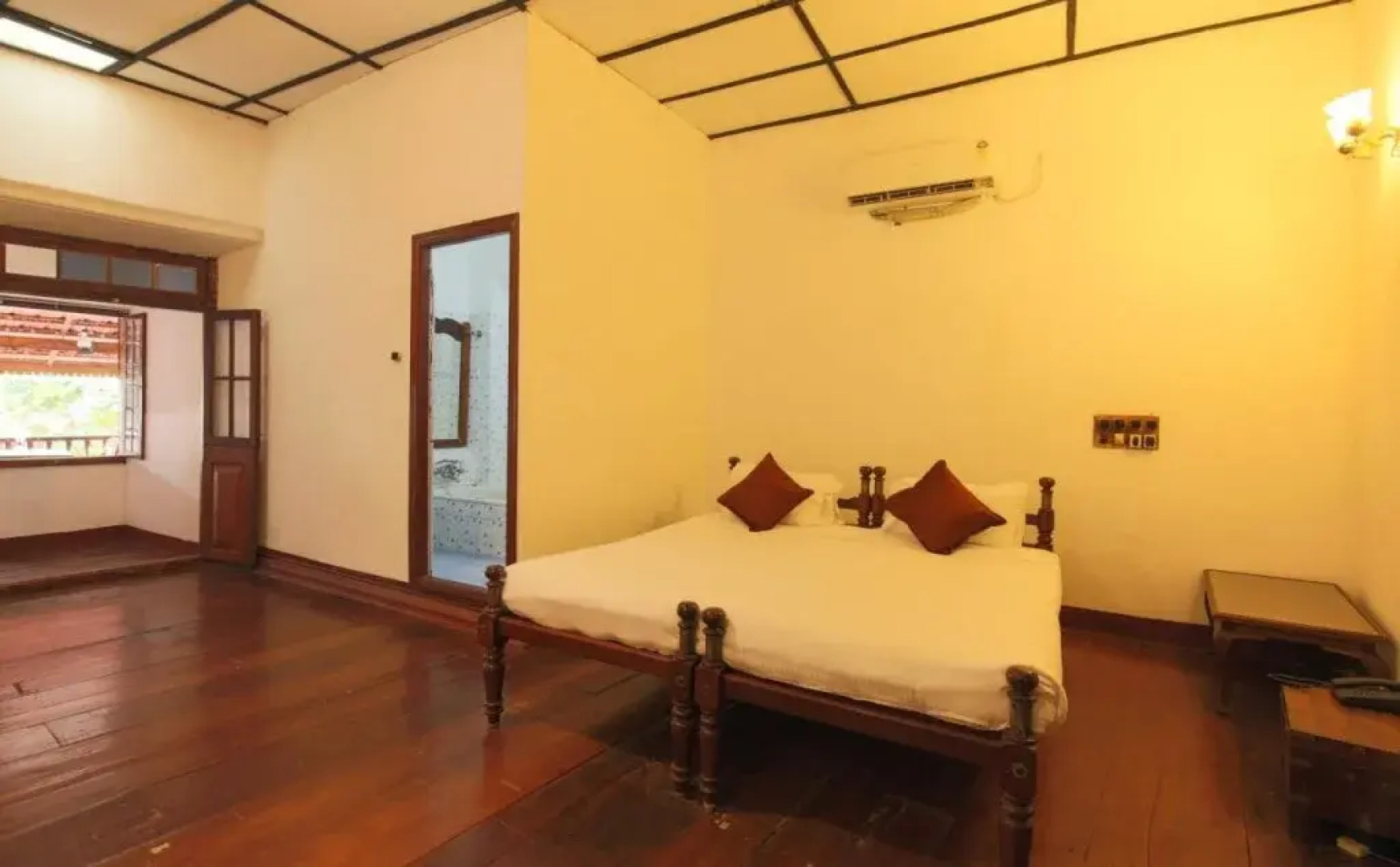 Rossitta Wood Castle