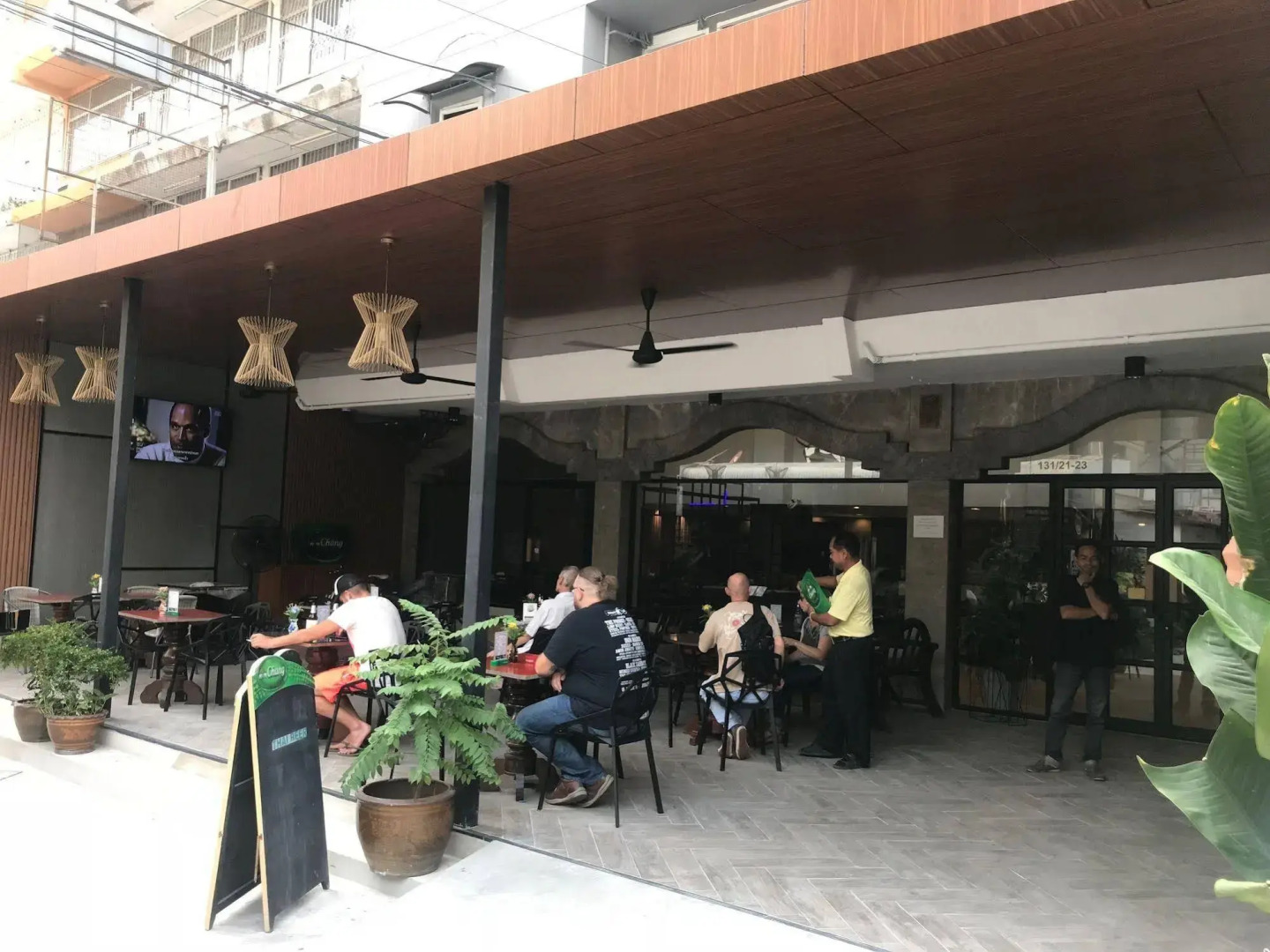Maxim's Inn