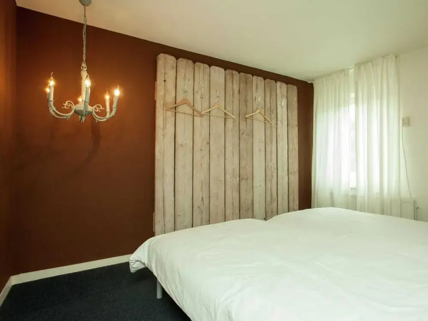 Majestic, Large Holiday Home near Leende Located Between Meadows & Forests