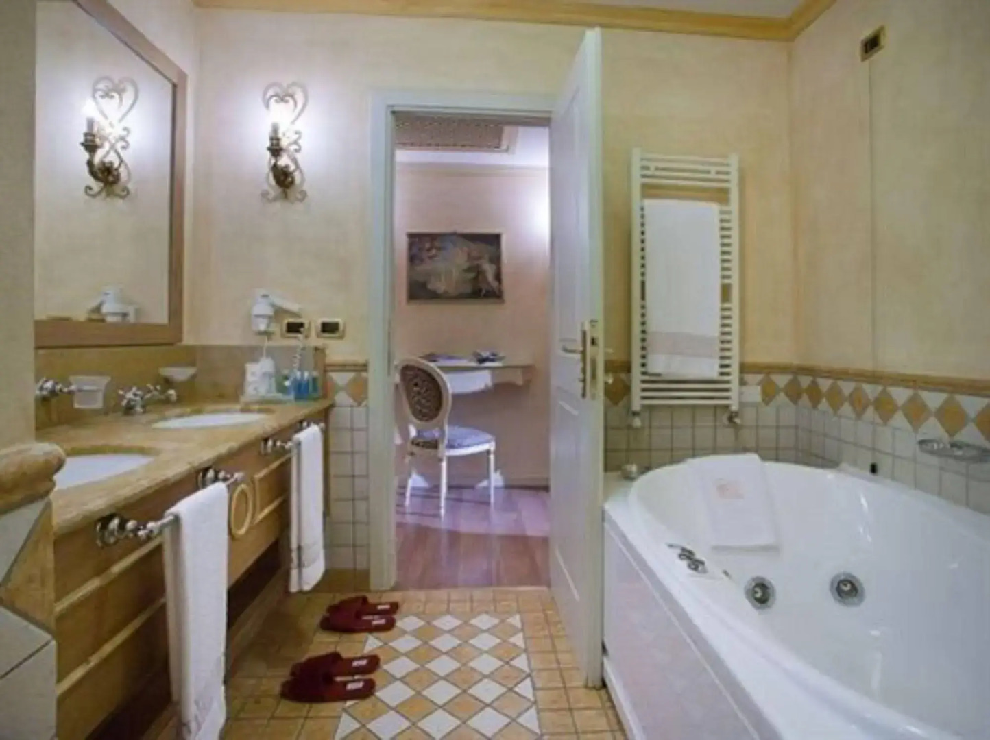 Vip's Motel Luxury Accommodation & Spa