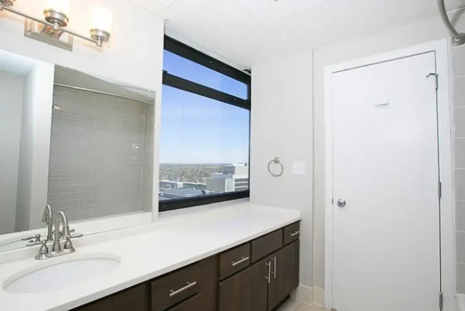 The Apple Theory on 19th