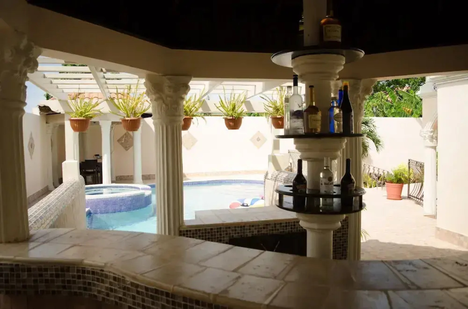 Colors Hideaway Estate