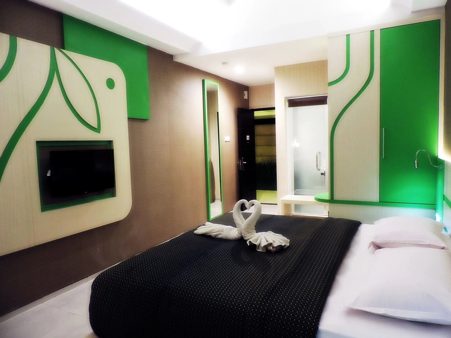 Dewarna Hotel & Convention