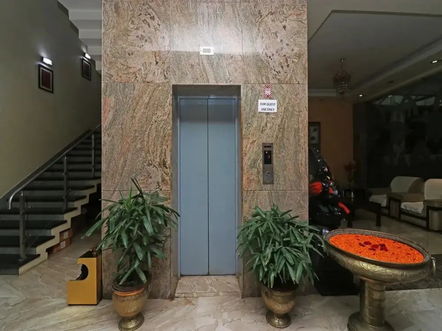 Hotel Mirabel by OYO Rooms