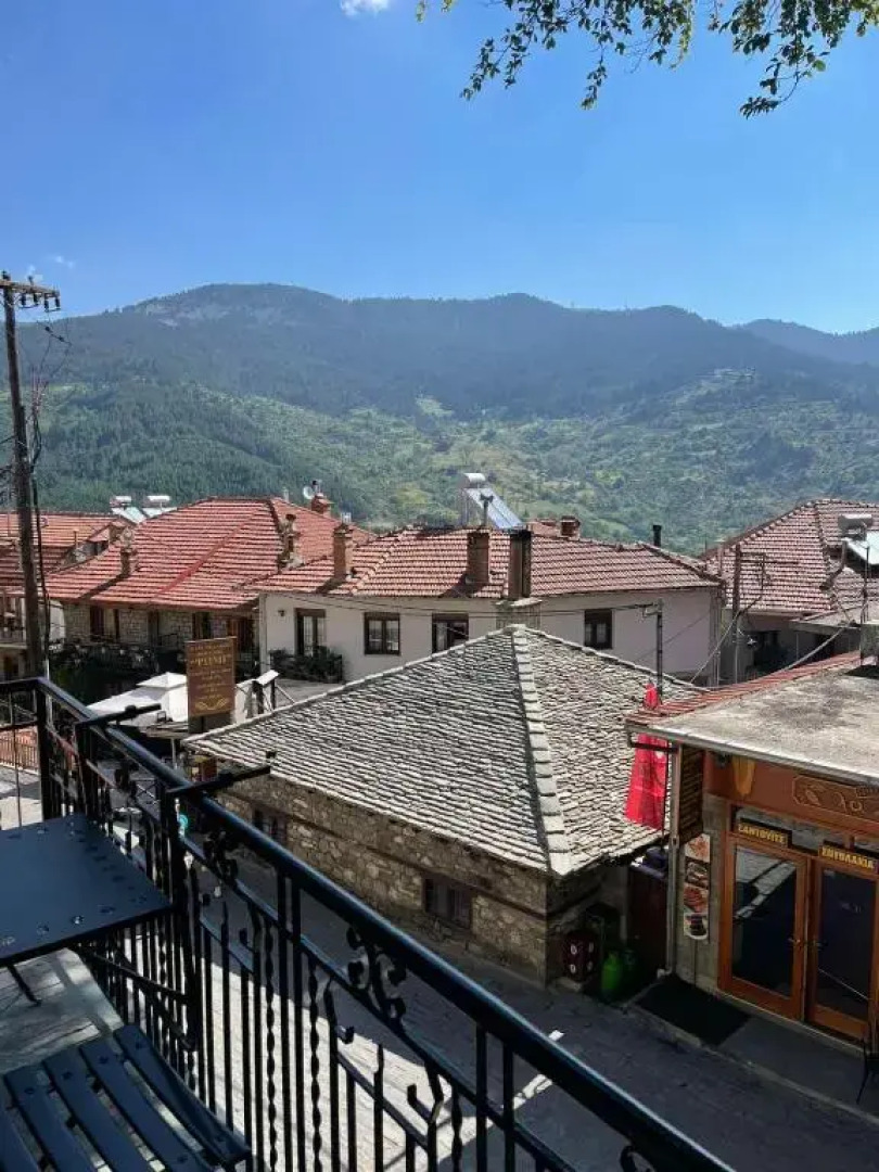 11 Luxury apartments.