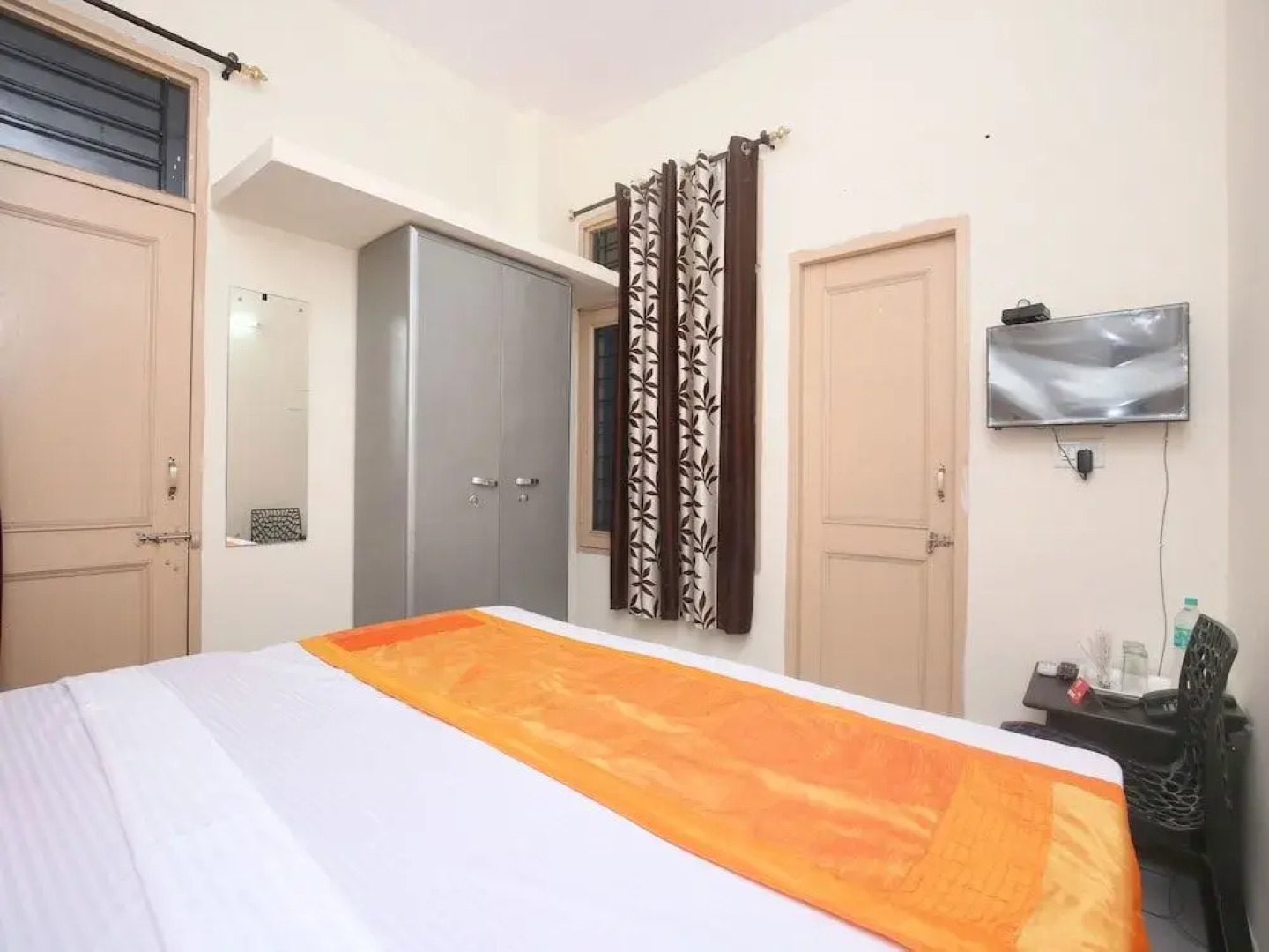 OYO 13007 Humble Residency