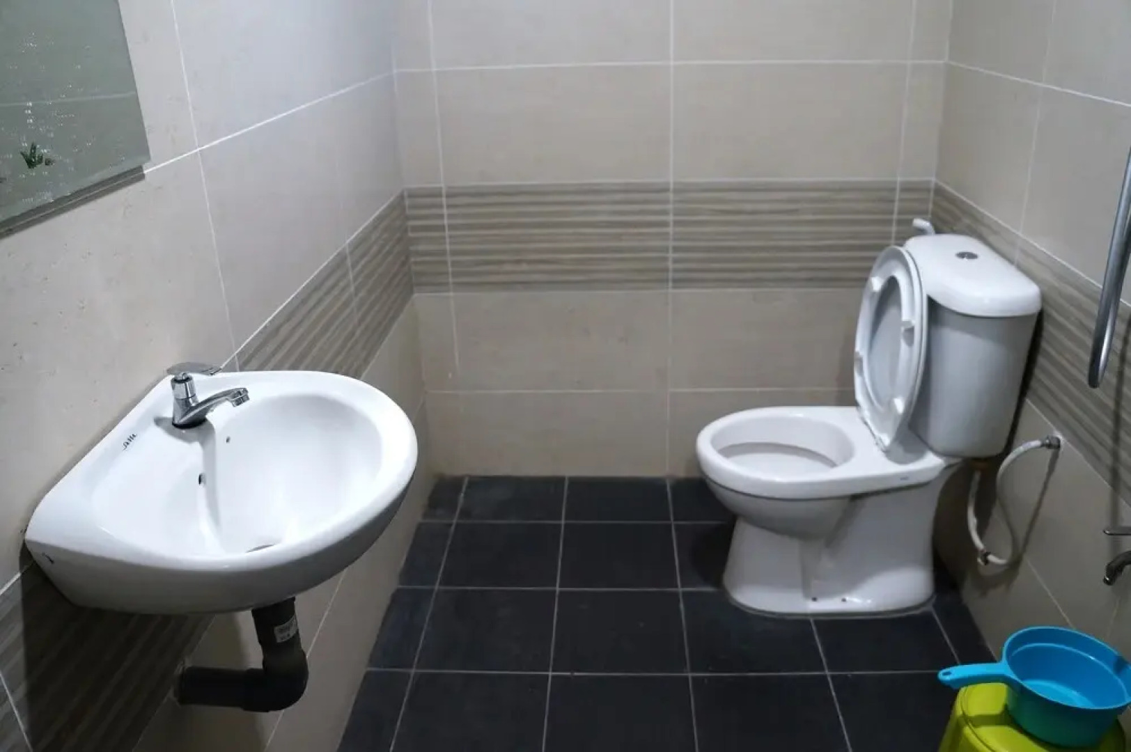 OYO 90517 Kevno Homestay