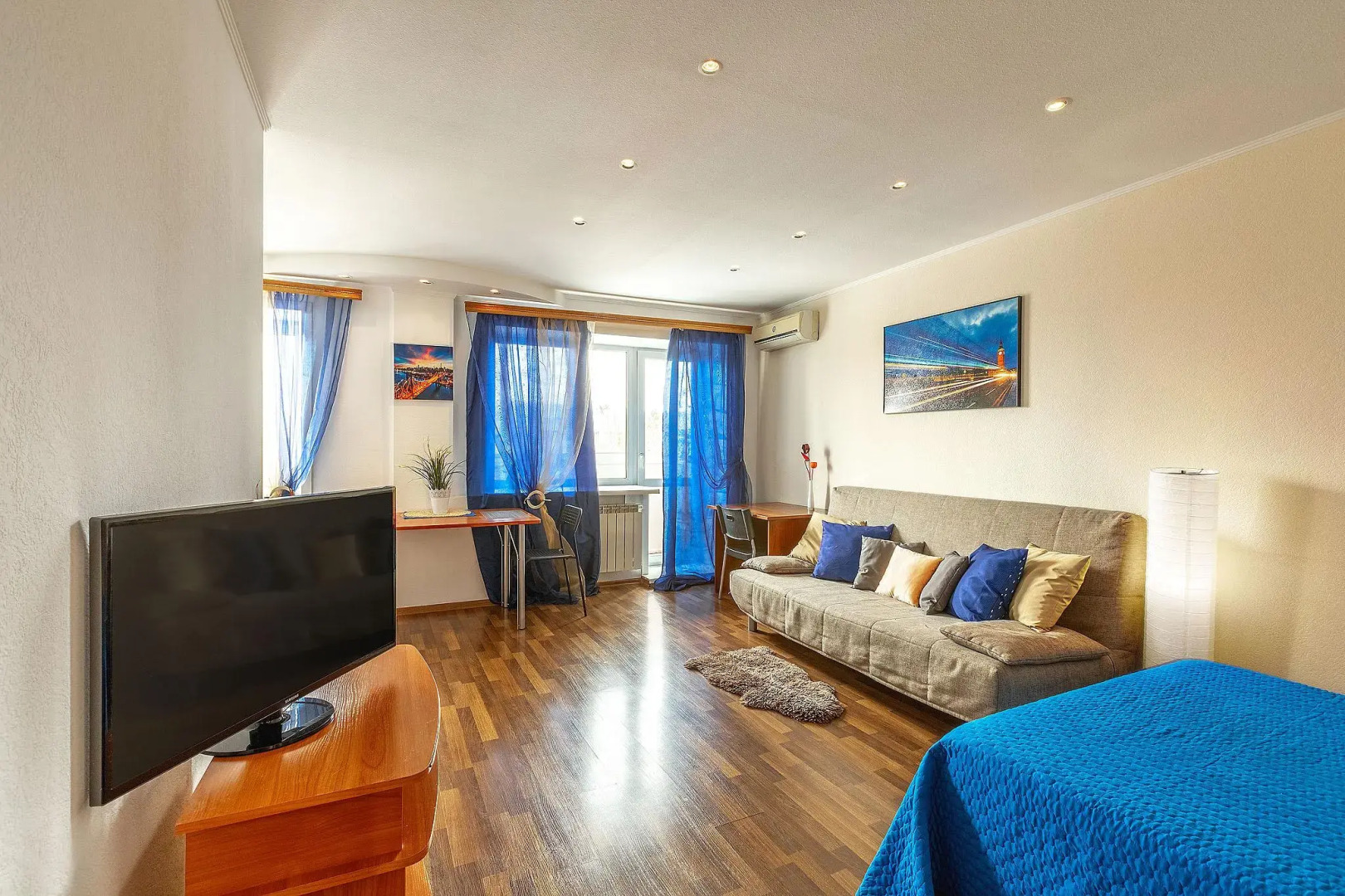 Аврора на улице Красная 5