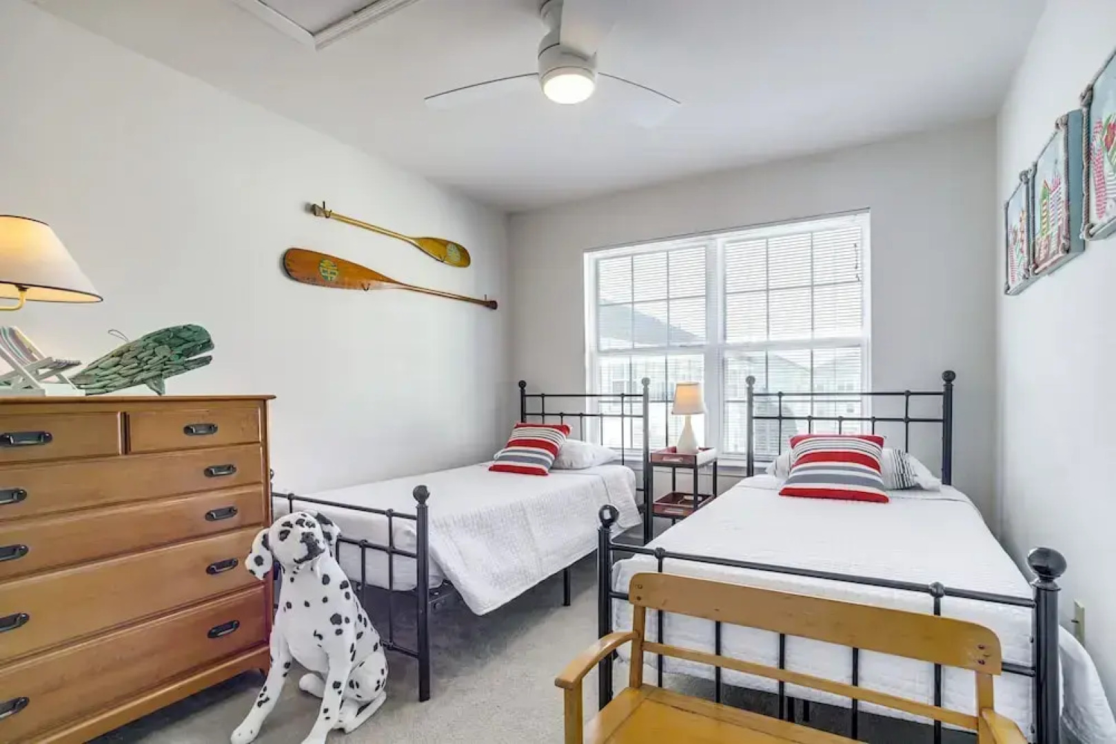 Shared Pool & Bay Access: Ocean View Retreat