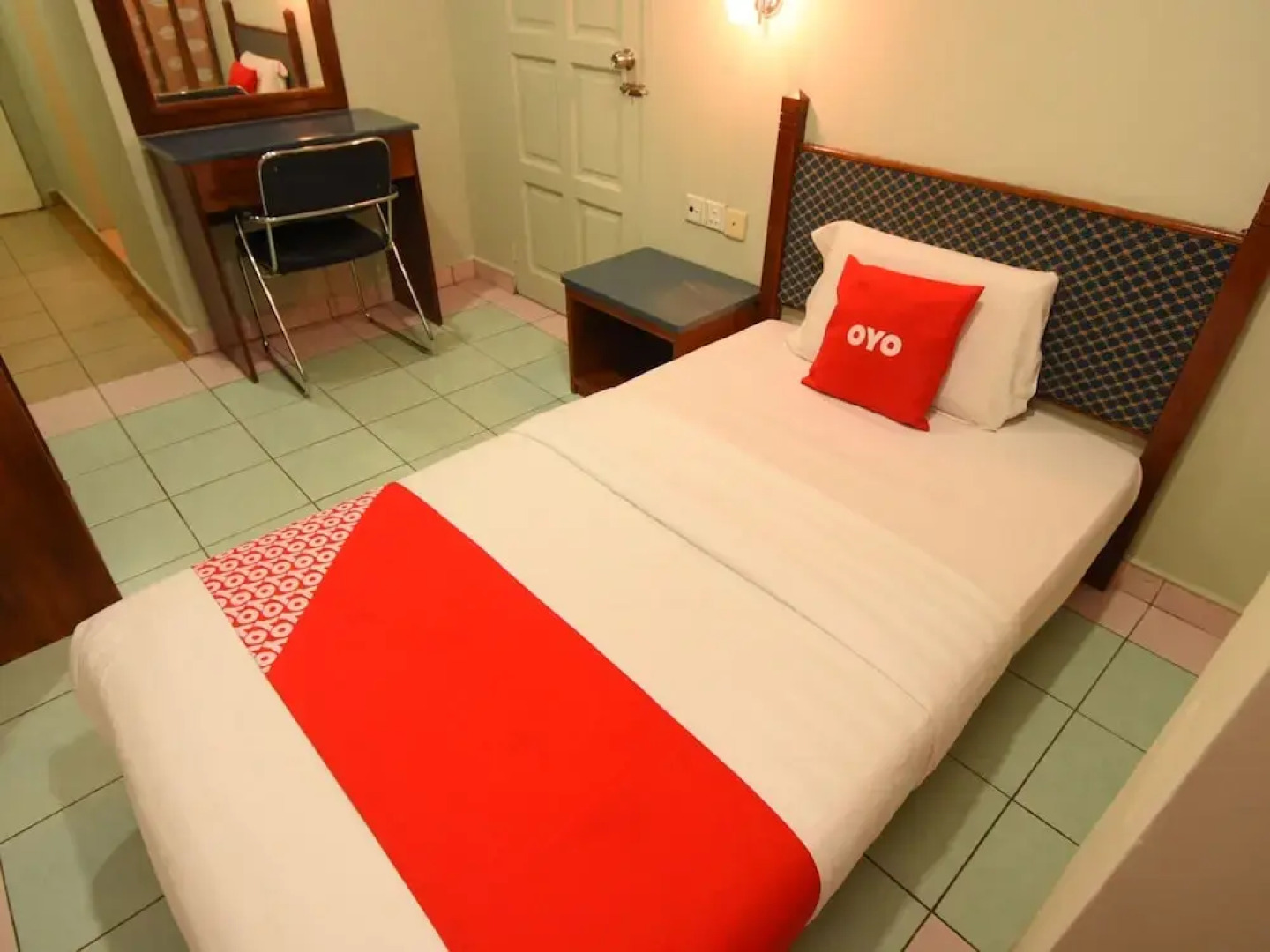 Highway Inn by OYO Rooms