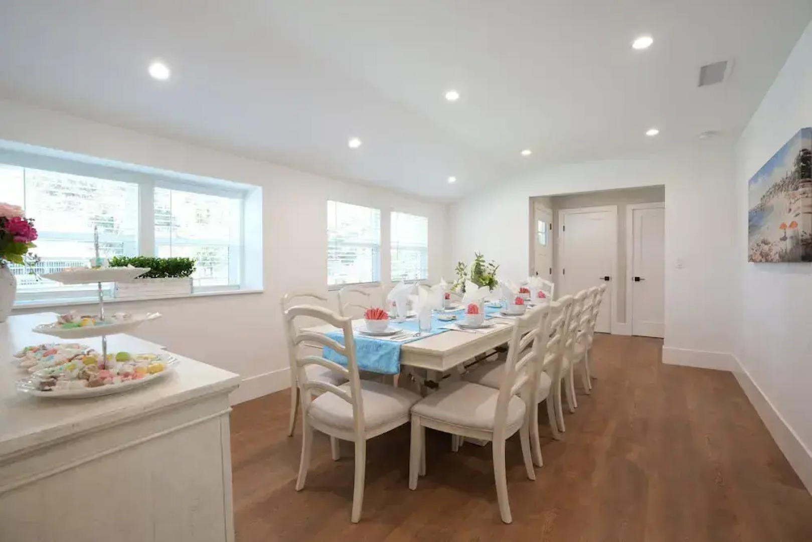 4 bedroom, 2 bathrooms