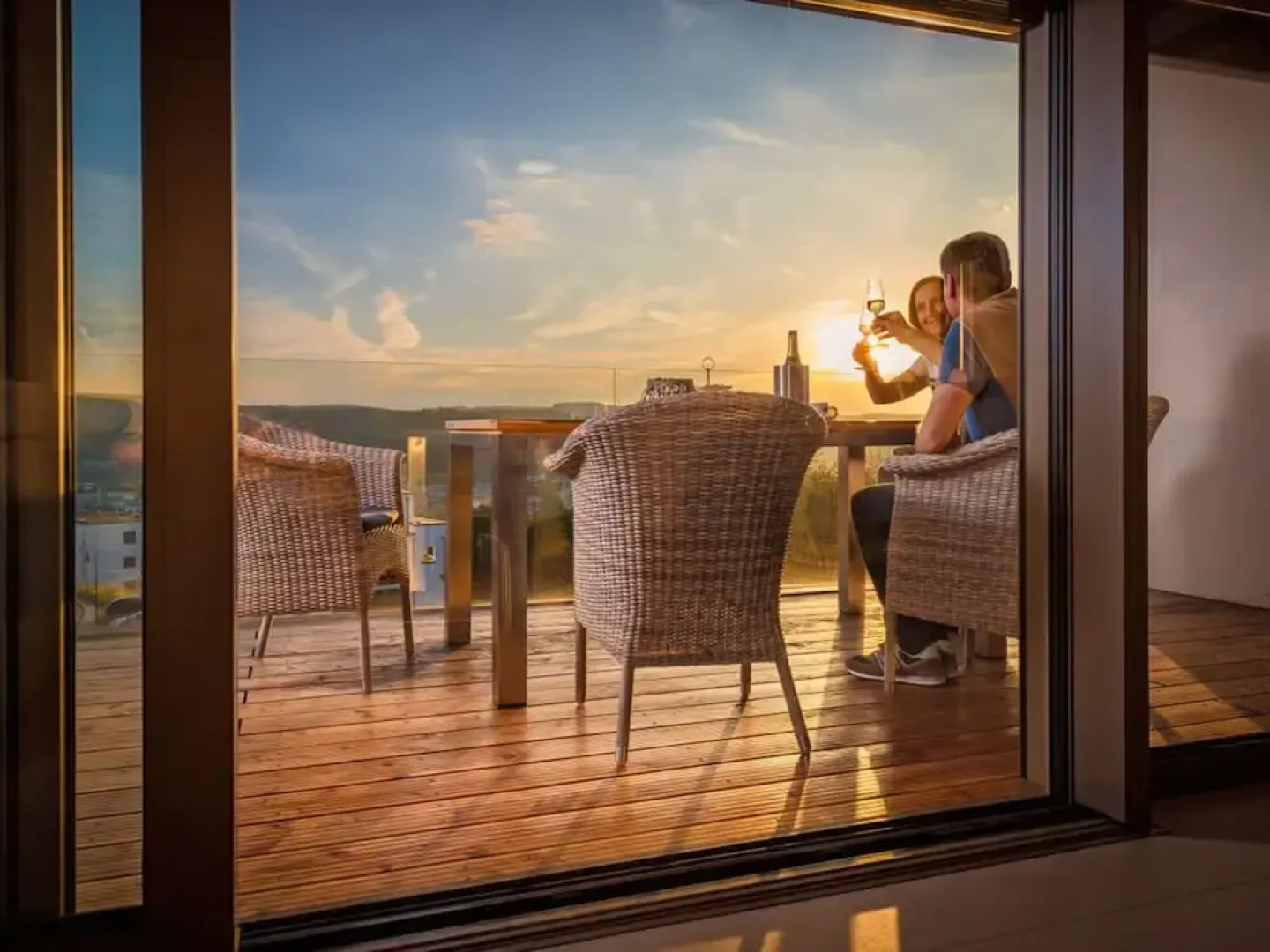 Mosel Sky Lounge With Loggia & Panoramic View