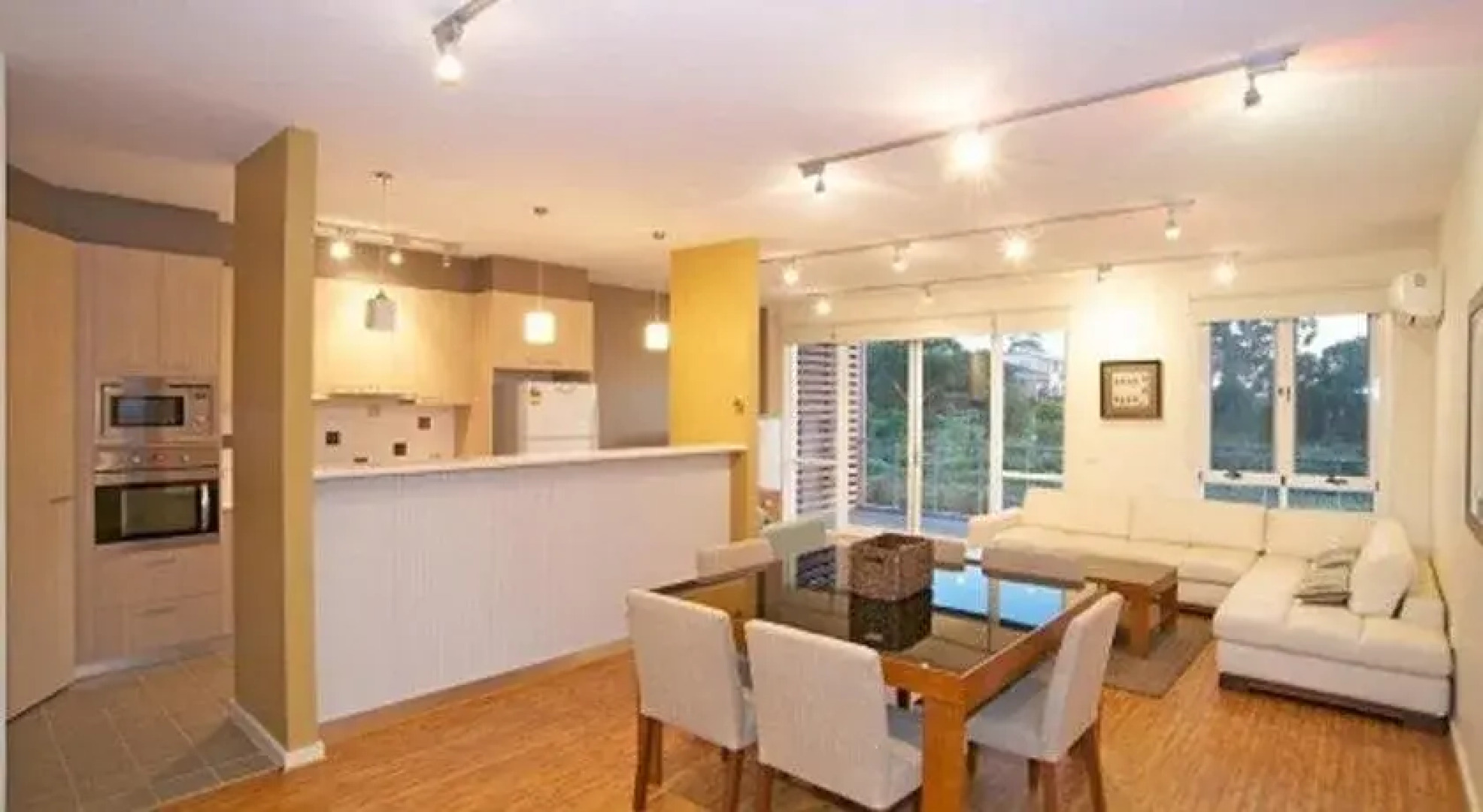 Broadbeach Inverloch Resort