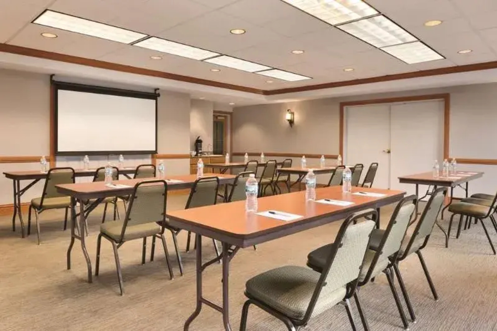 Country Inn & Suites By Carlson Portage