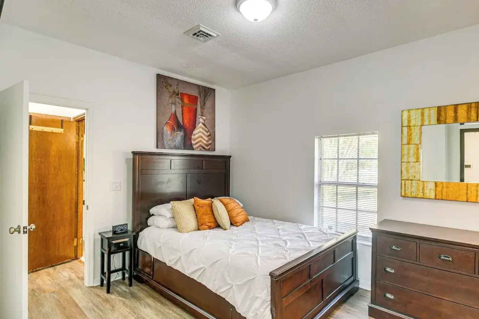 Close to Hospital & Dtwn! Quiet Waycross Home