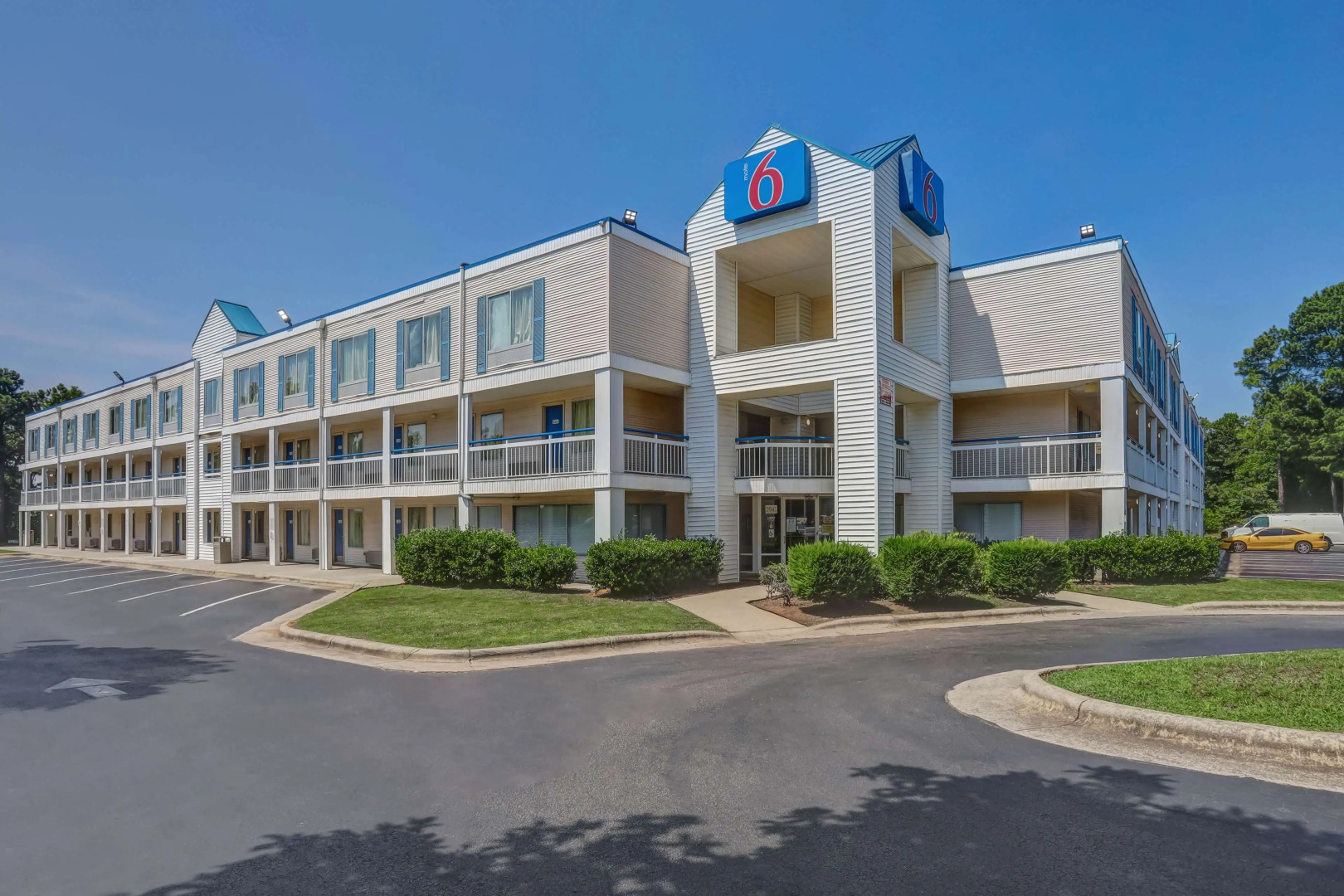Motel 6 Raleigh, NC - North