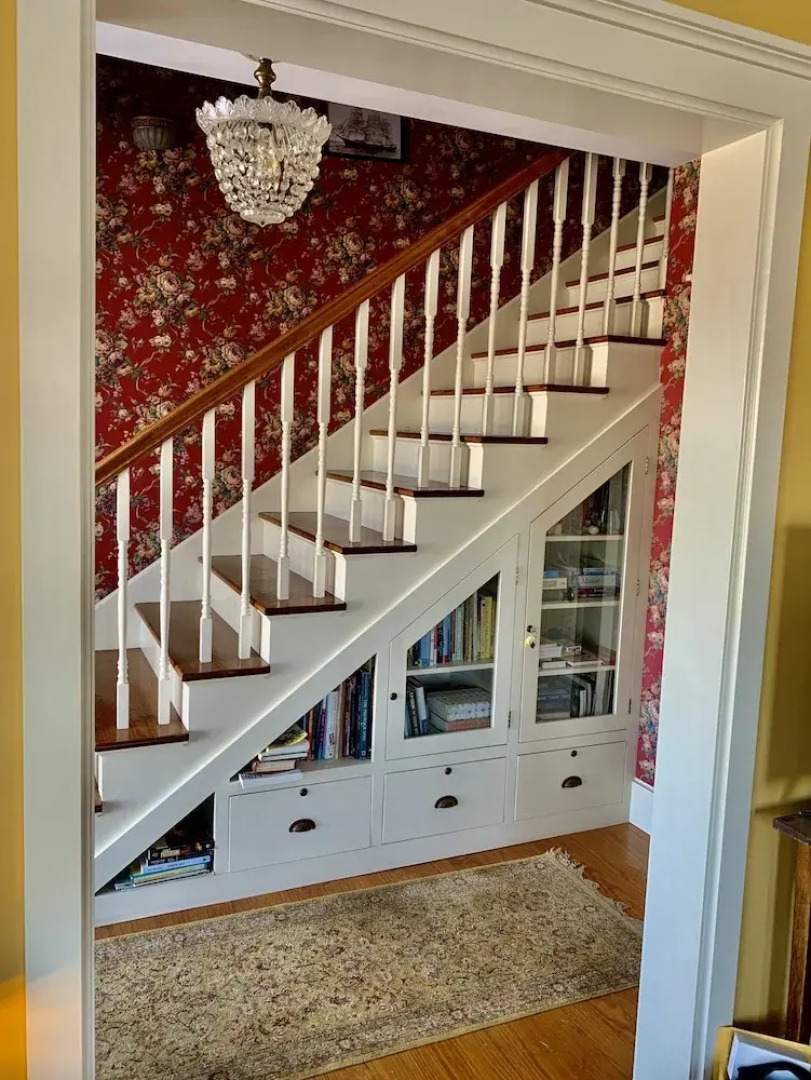 Elsa's Inn on the Harbor