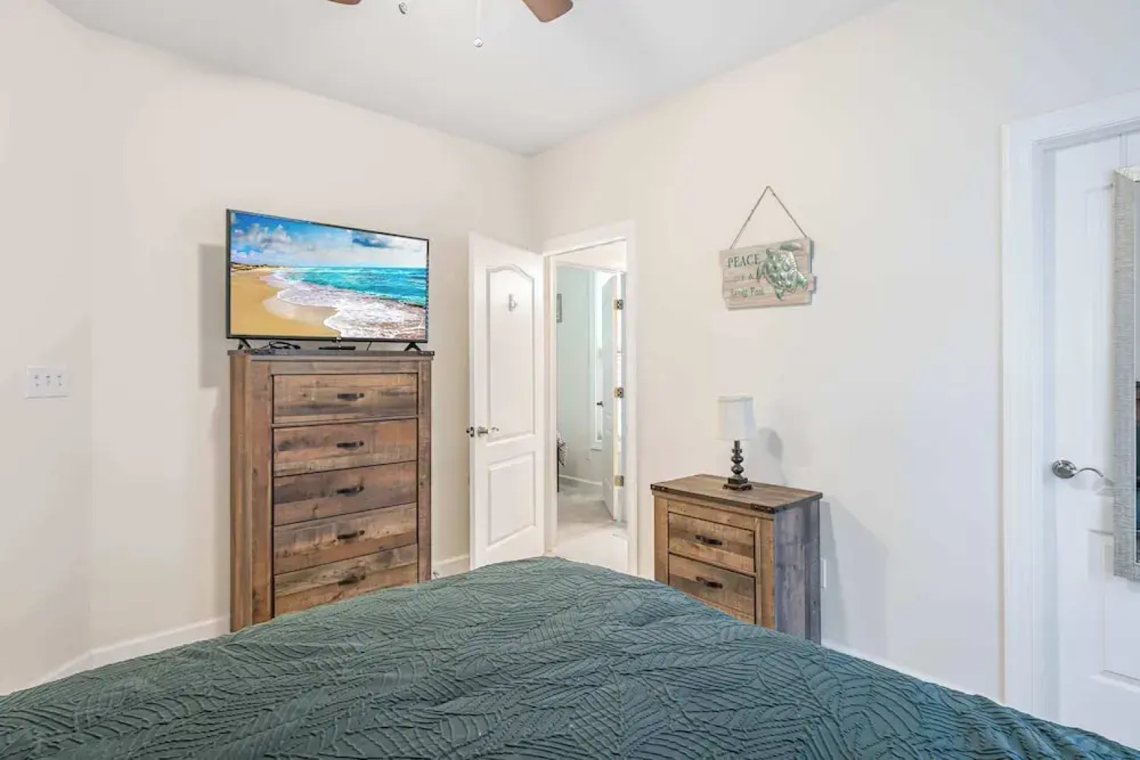 Wild Air Getaway For 12!