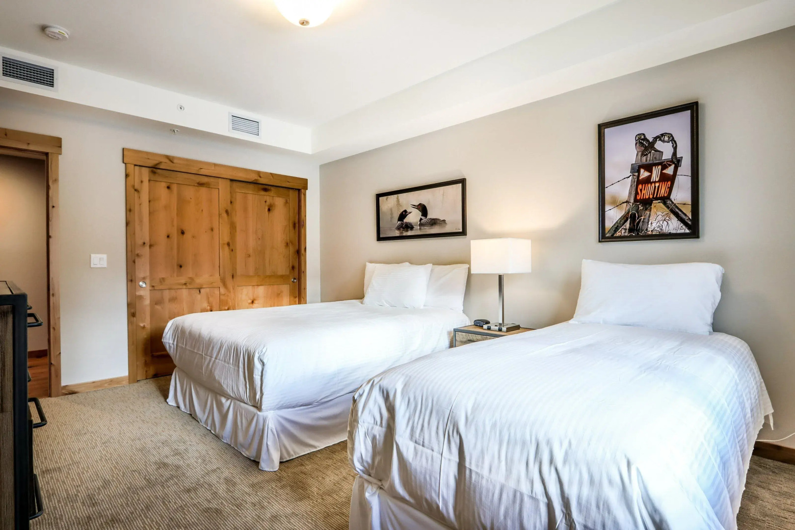 Rundle Cliffs Lodge by Spring Creek Vacation