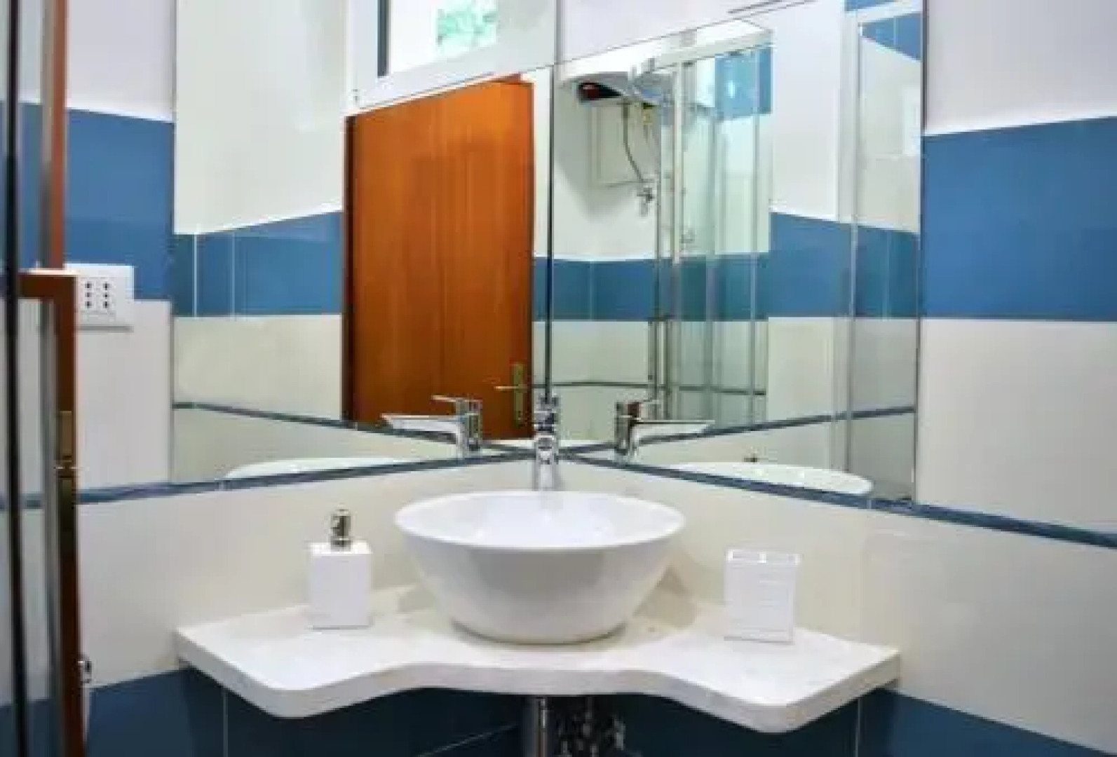 House Scirocco by Holiday World