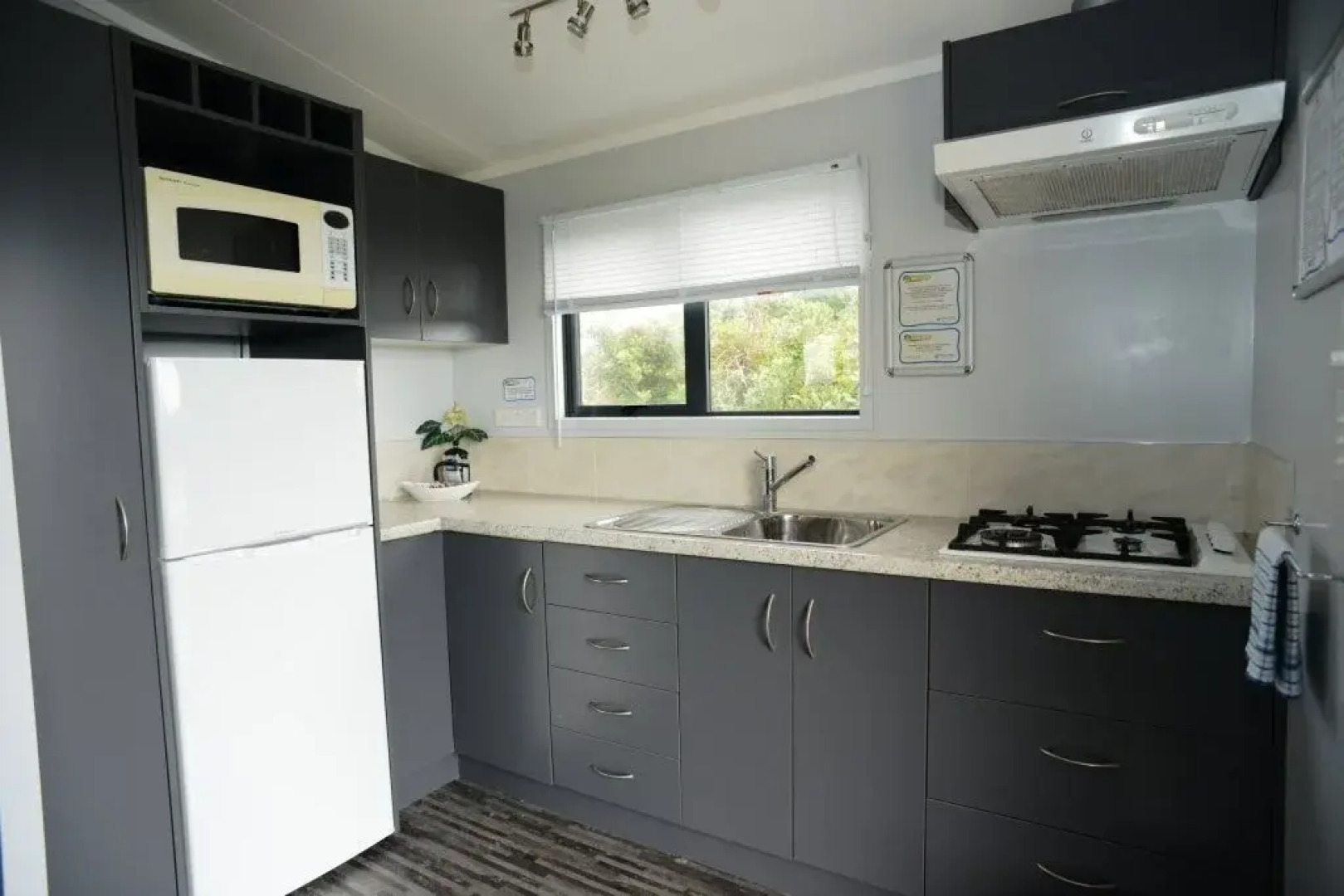 Bowentown Beach Holiday Park