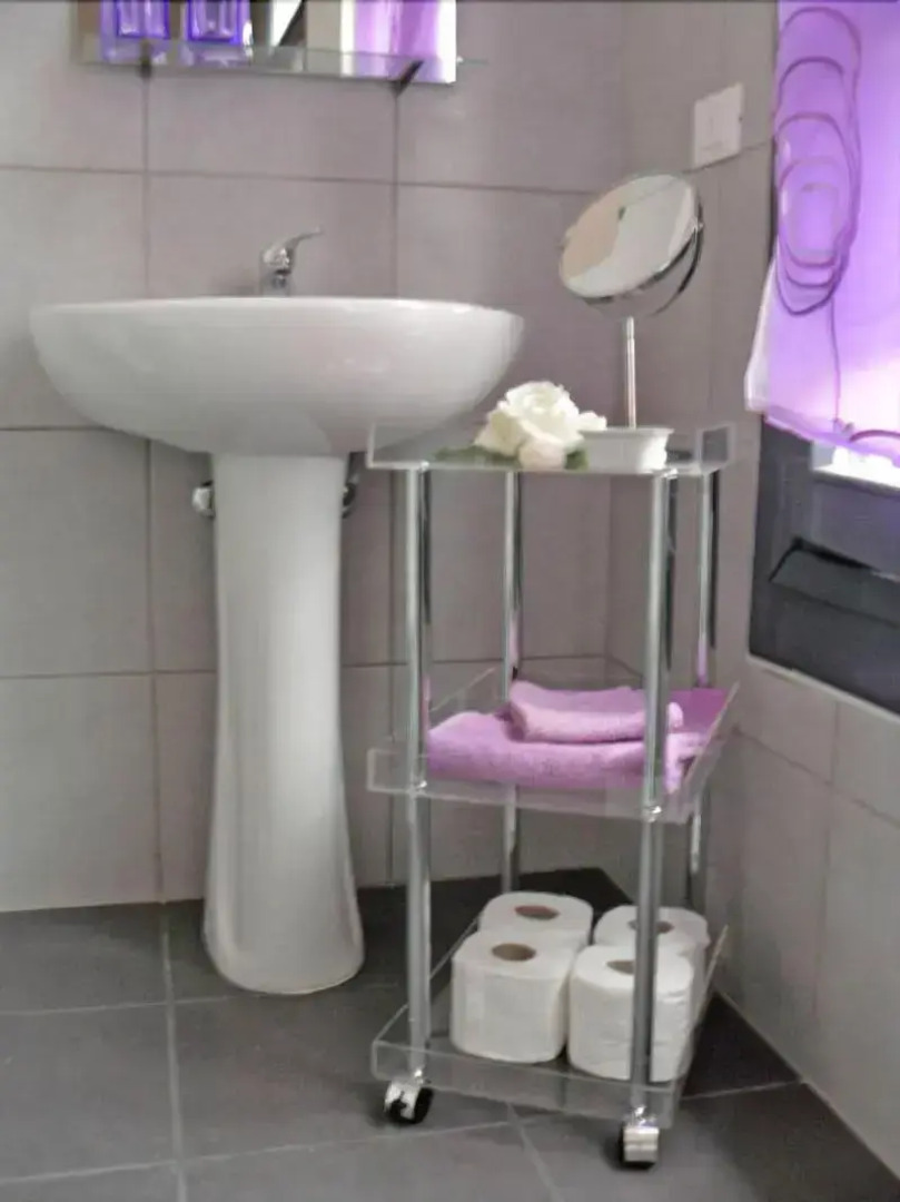 GIO'EL Happiness Guest House