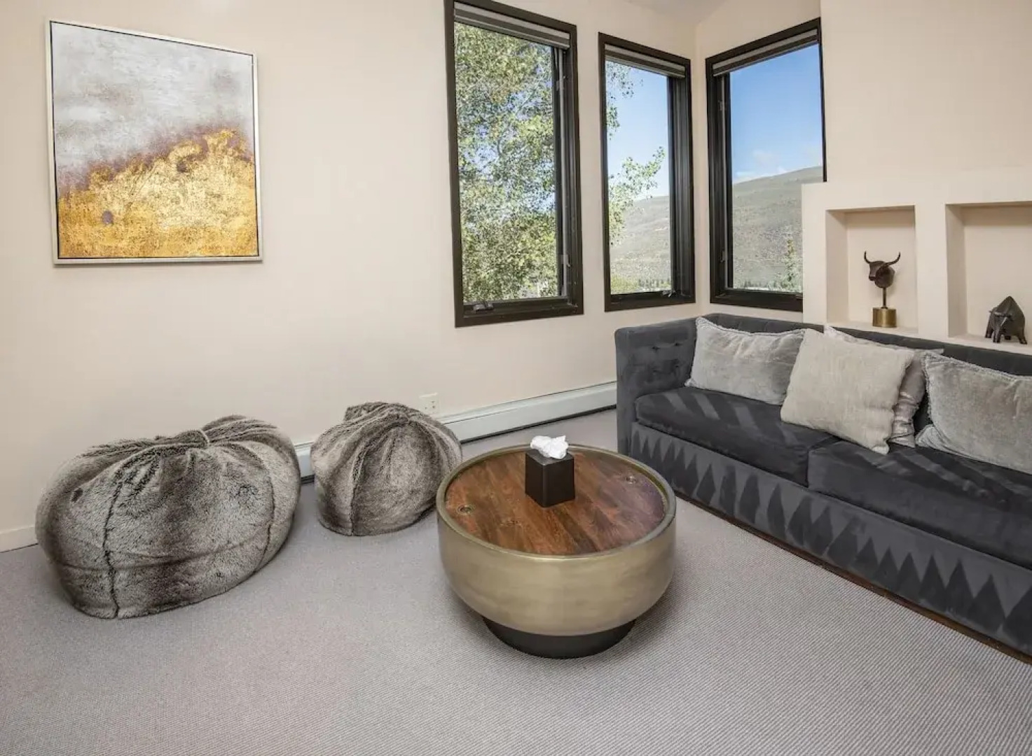 814 Eagle Dr. 4 Bedroom Home by RedAwning