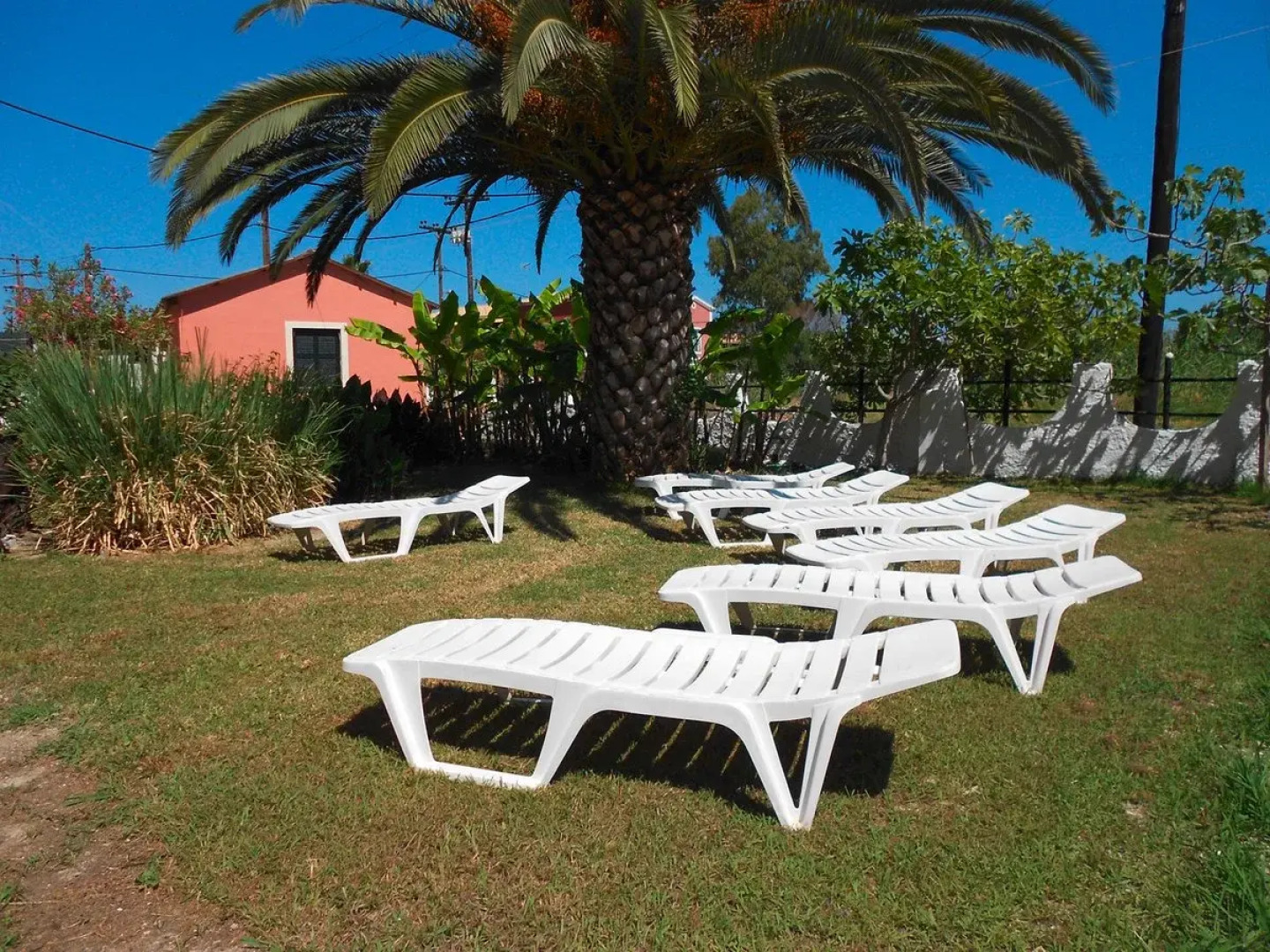 Elves Studios& Apartments