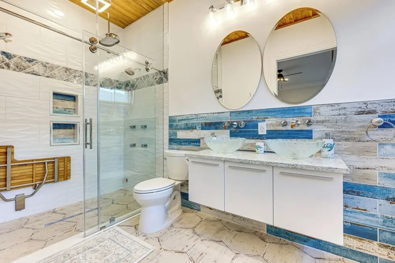 'the Blue Oasis' Jax Beach Gem w/ Coastal Charm!