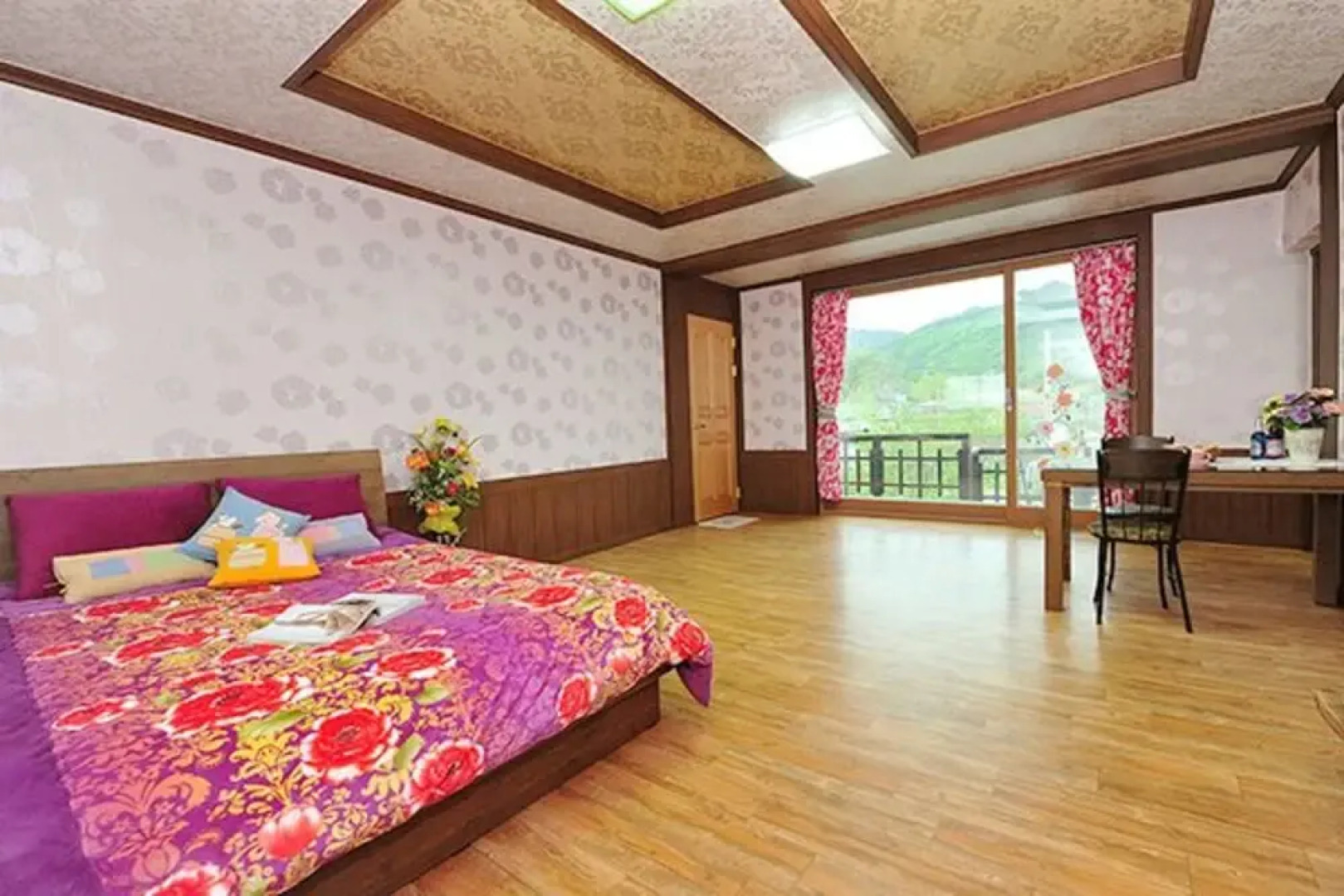 Yeongju Pusoksa Maple Road Pension