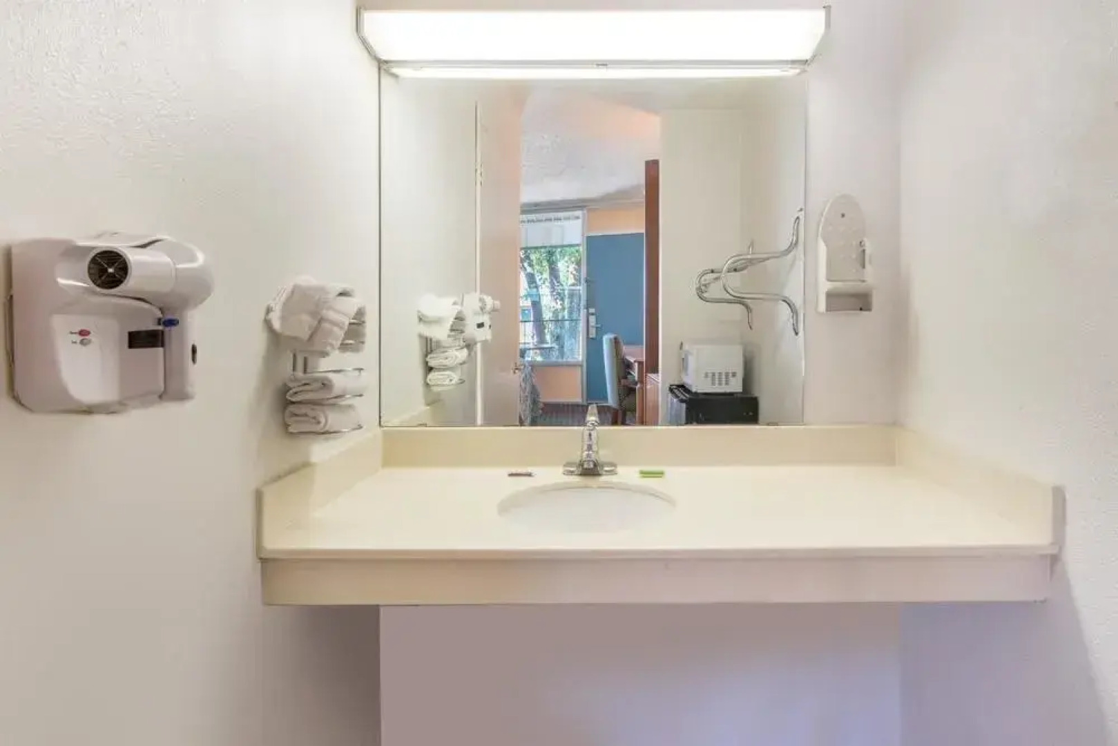 Castle inn & suites by OYO Lawton