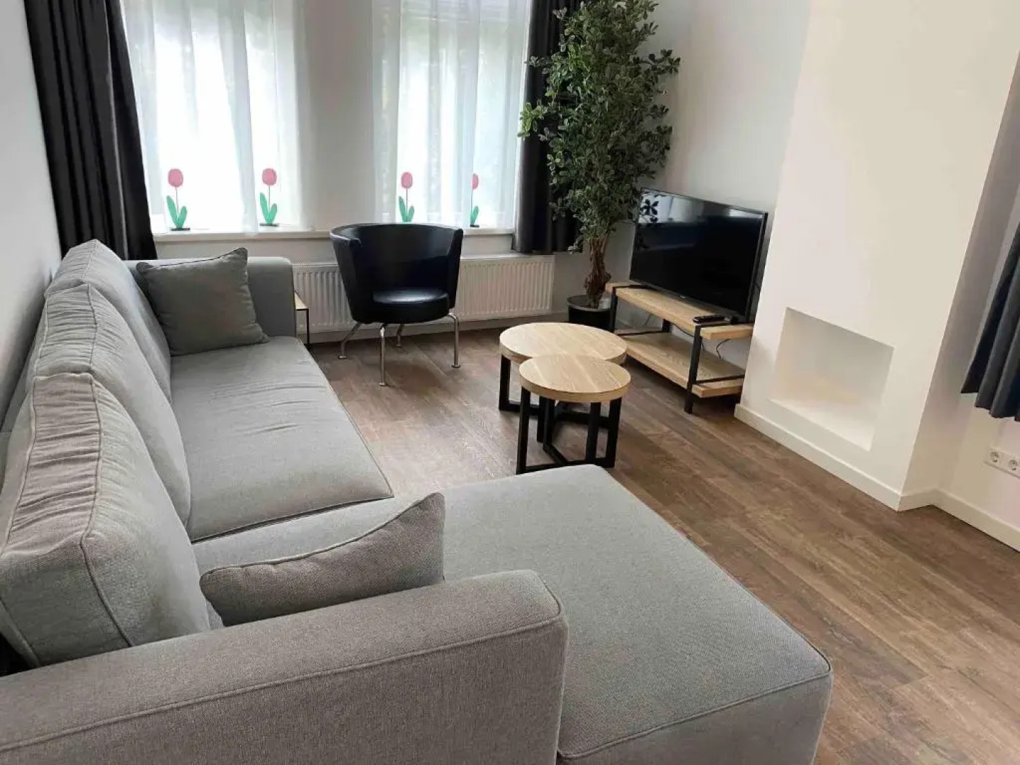 HaagsHuisje- eigen appartement, dichtbij alles, stijlvol