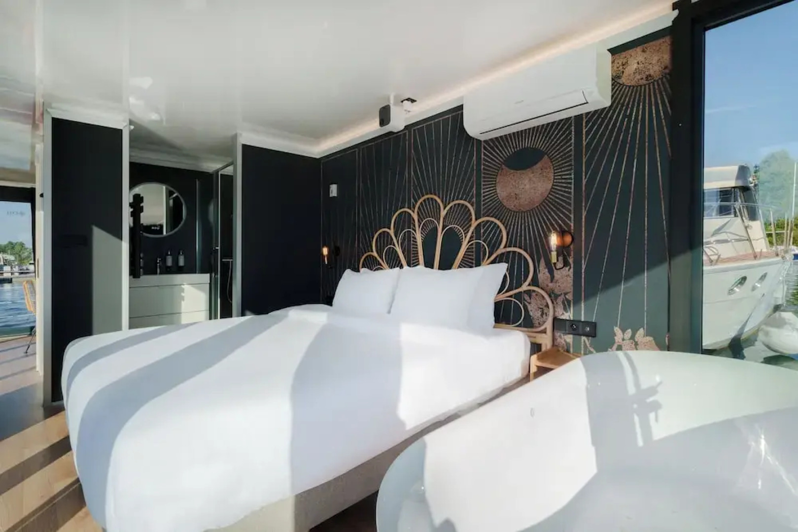 L'Escale Royale Port Ilon Seine Giverny