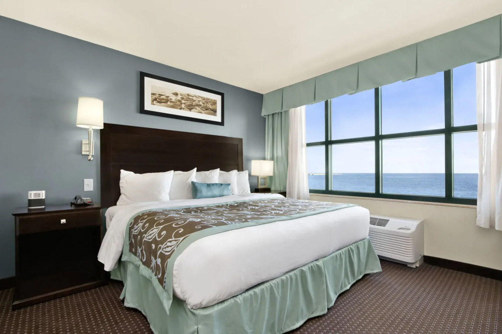 Holiday Inn Express Gulfport Beach by IHG