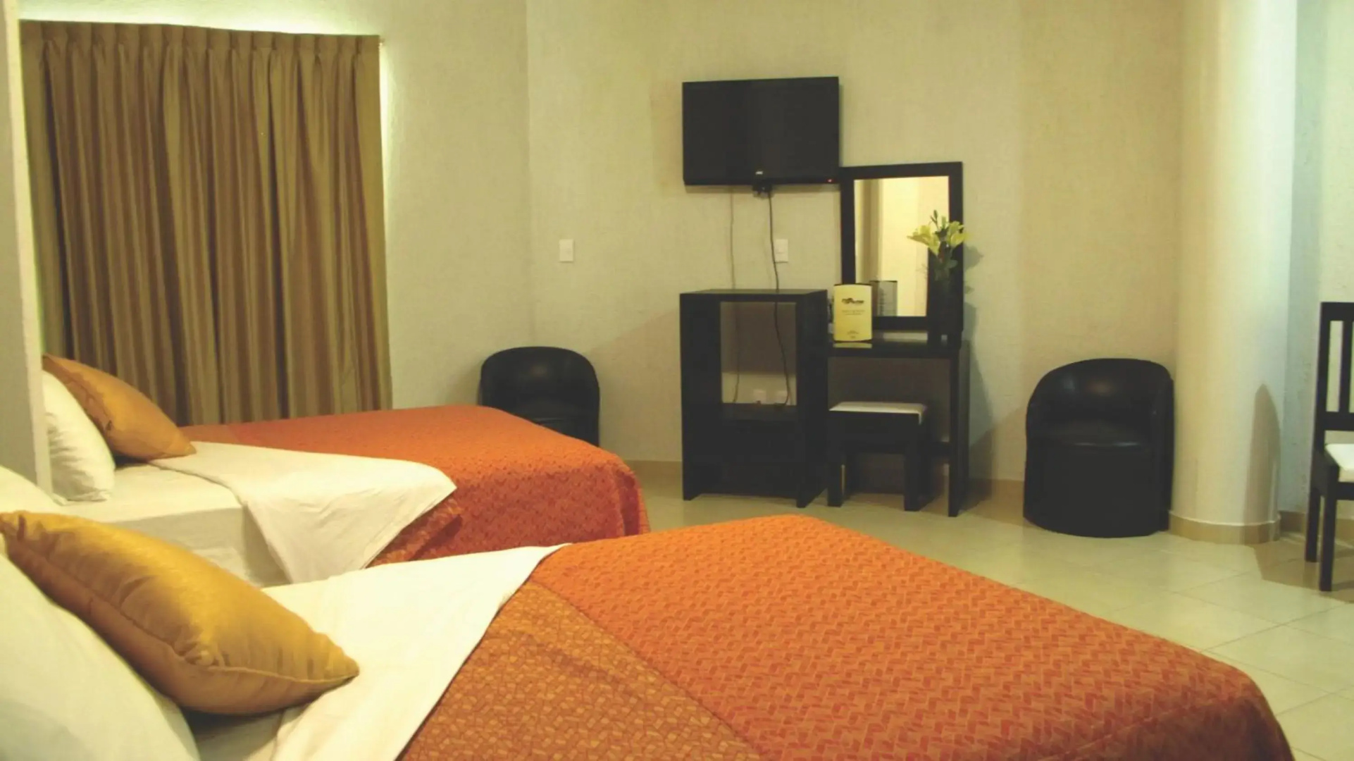 Hotel Rs Suites