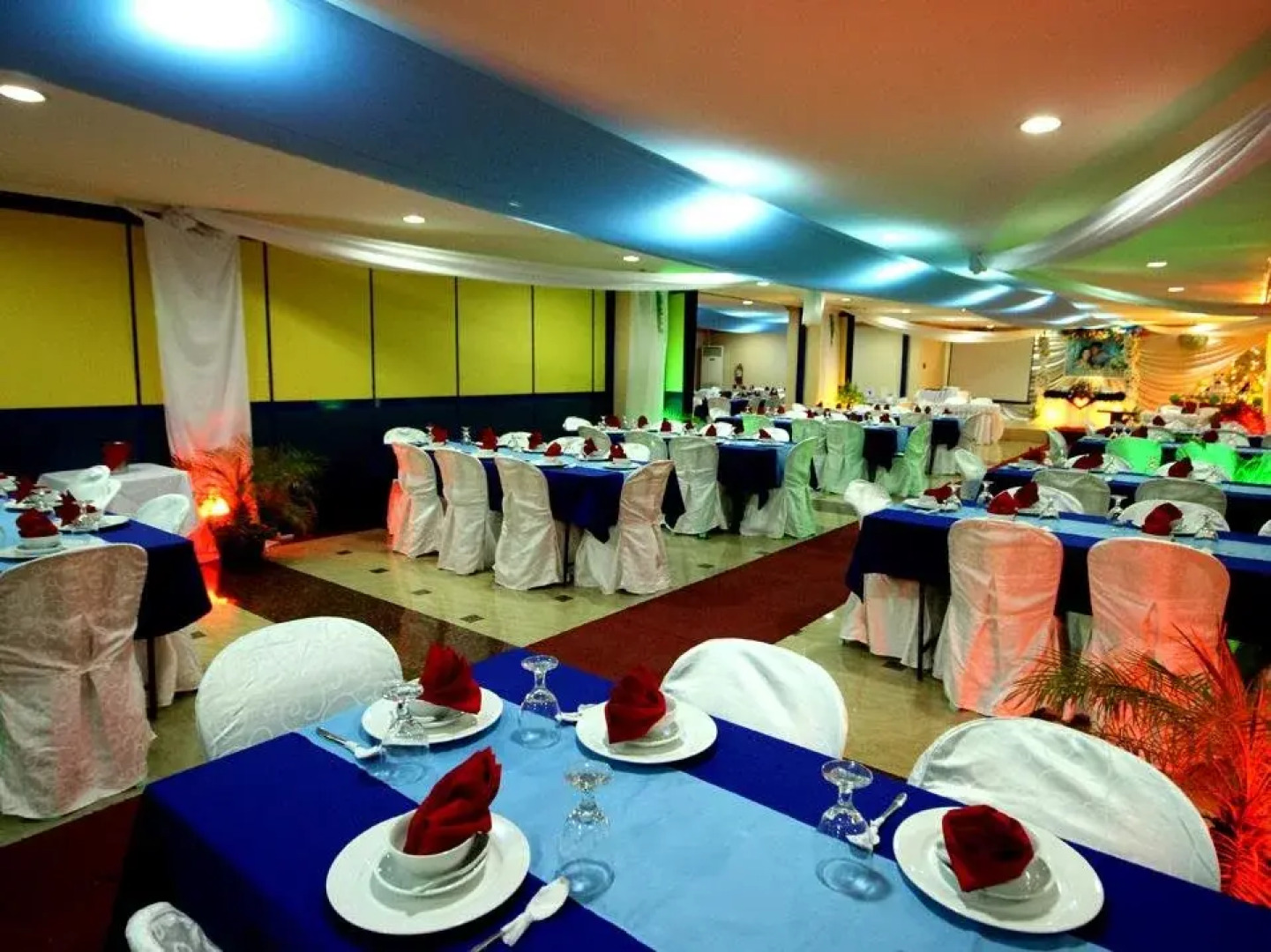 C & L Sea View Hotel