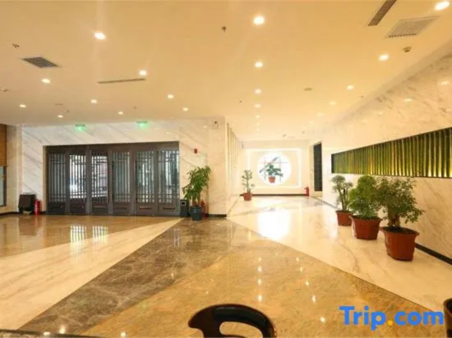 Tianfu Yunqi Business Hotel