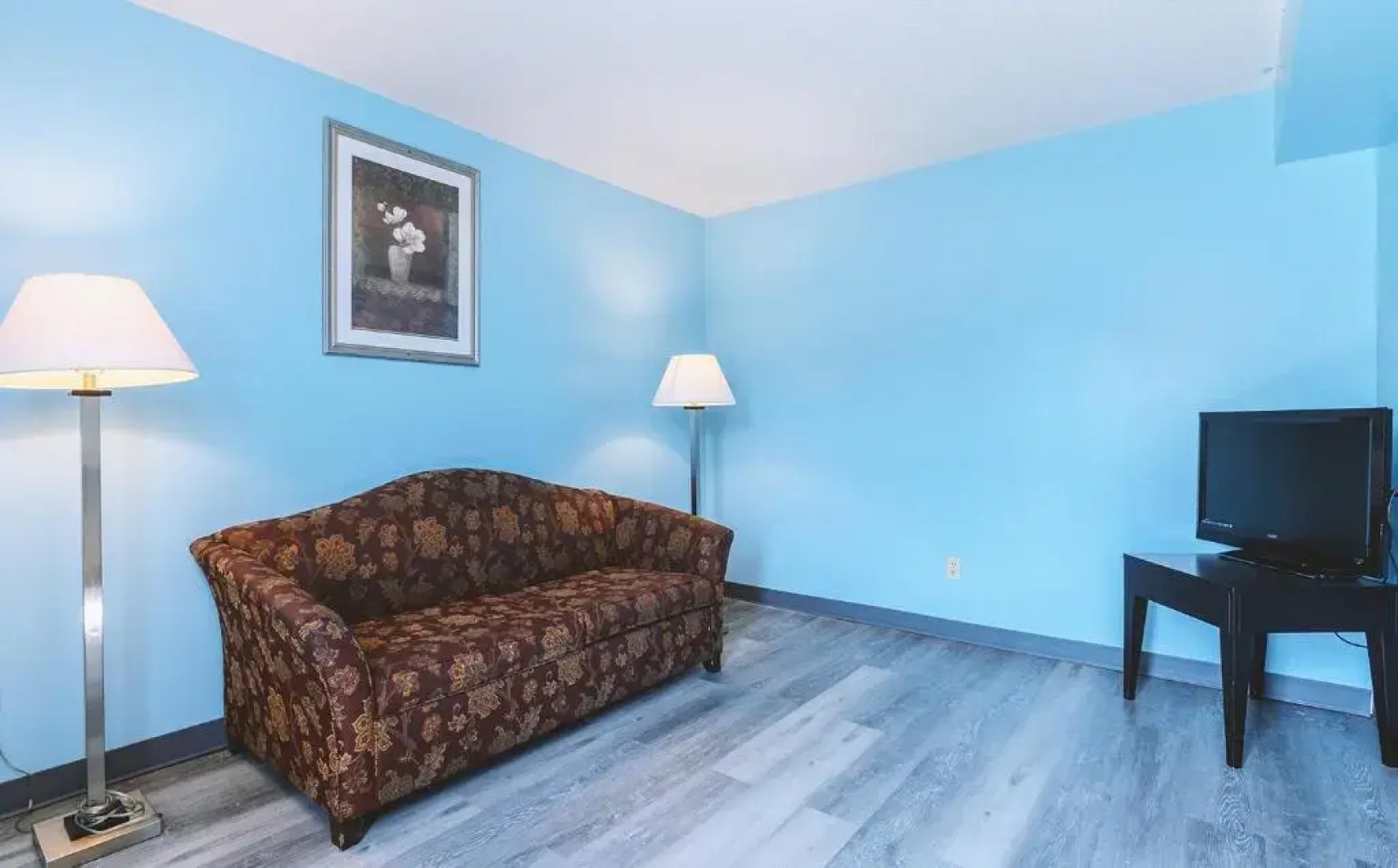 Blue Way Inn & Suites Wellington