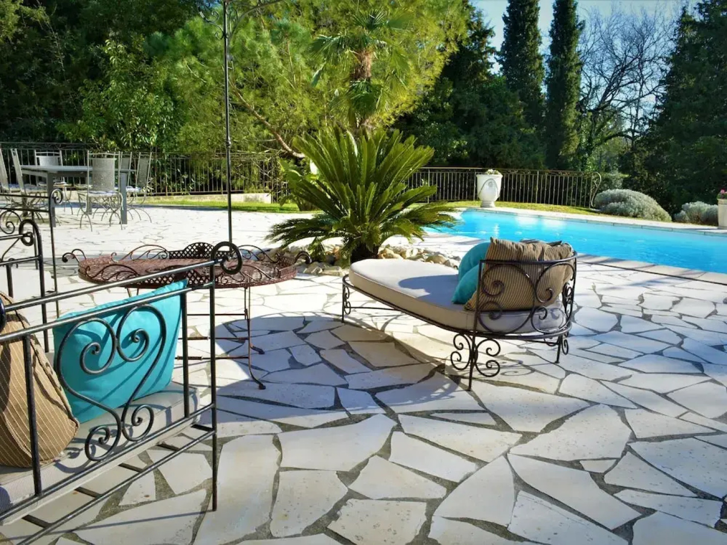 Peaceful Villa in Saint Paul de Vence With Swimming Pool