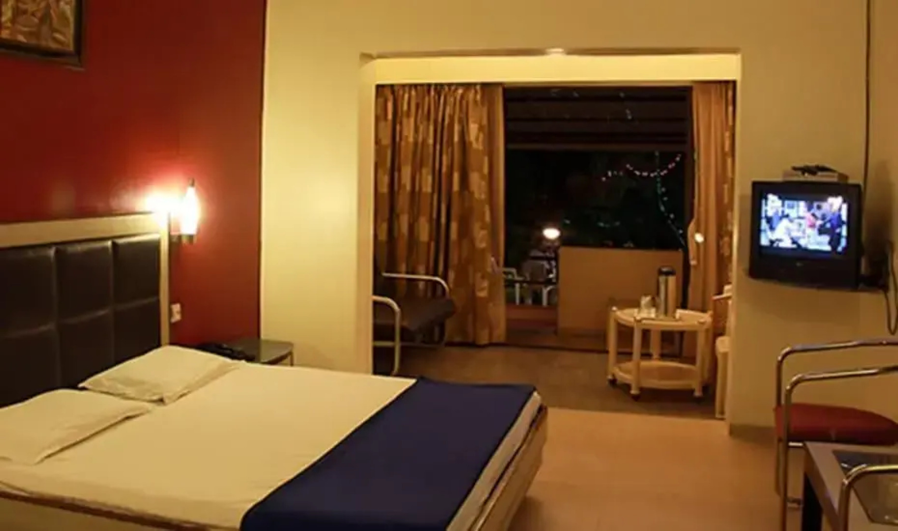 Hotel Anando Saputara