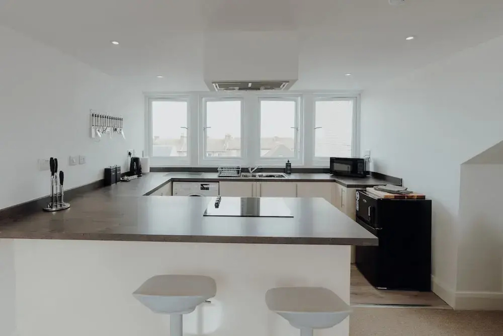 Stylish and Modern 2-bed Apartment in Herne Bay