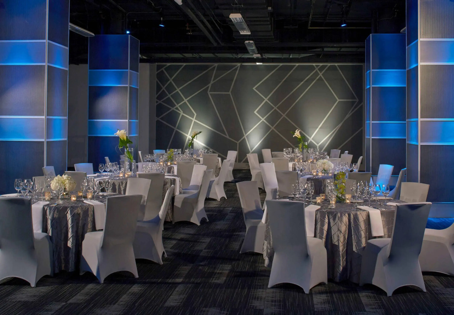 Renaissance Austin Hotel